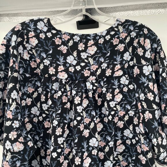 89th & Madison Floral Hi Low Button Up Top Short Sleeve Navy/Multi Size Small - Picture 6 of 9